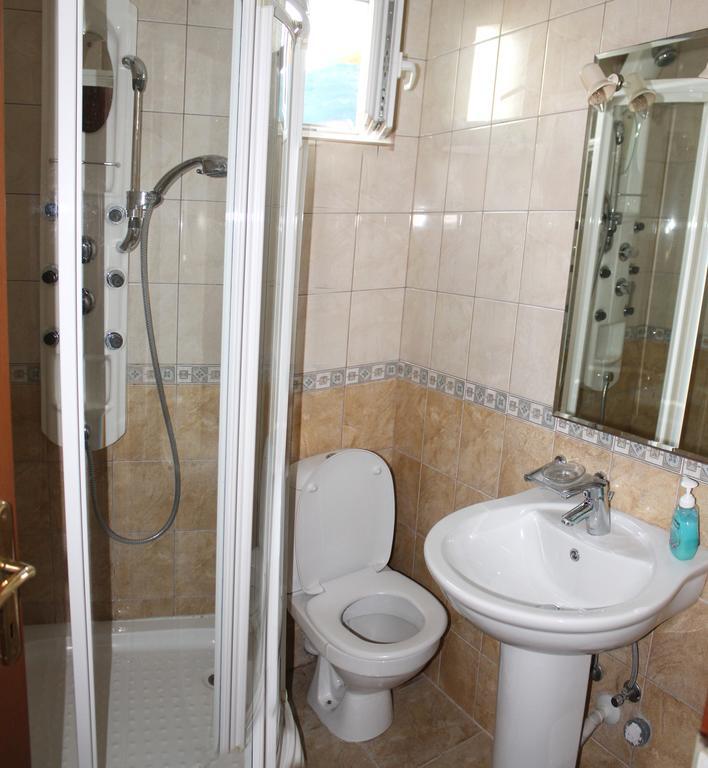 Apartments Djedovic Petrovac Ngoại thất bức ảnh