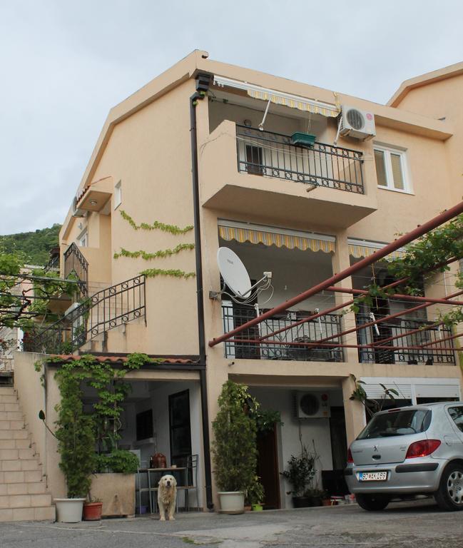 Apartments Djedovic Petrovac Ngoại thất bức ảnh