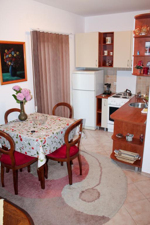 Apartments Djedovic Petrovac Ngoại thất bức ảnh